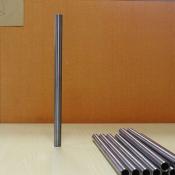 Rust removing method of steel pipe