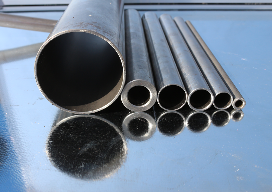 large diameter St52 cold drawn carbon steel pipe price per meter unit weight